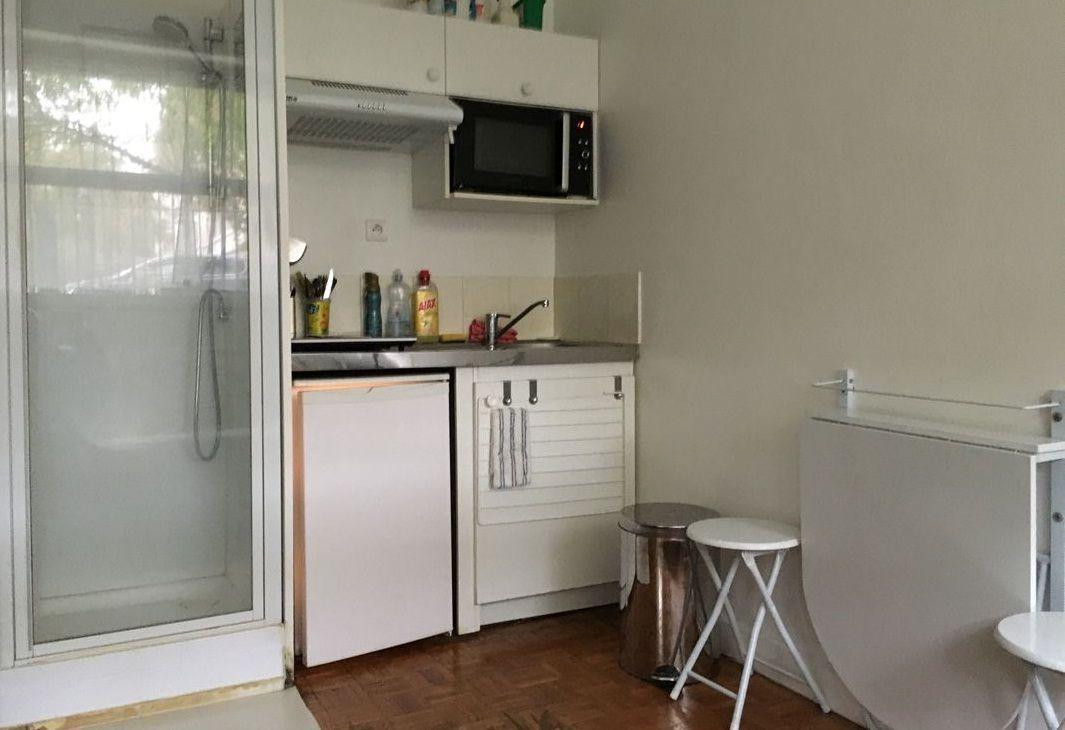 
                                                Location
                                                 Beau studio calme et lumineux, immeuble standing