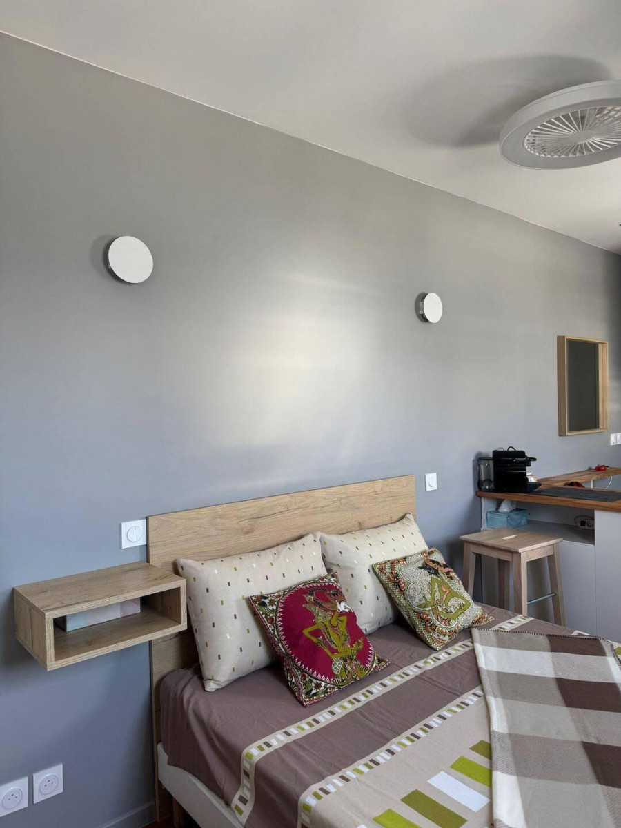 
                                                Location
                                                 Beau studio cosy 18m² Place Victor Hugo