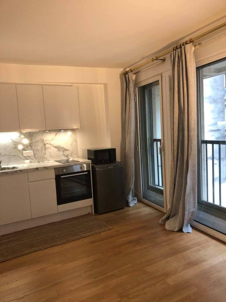 
                                                Location
                                                 Beau studio cosy 33m²  refait, et meublé Paris 6