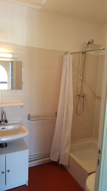 
                                                Location
                                                 Beau studio Cosy