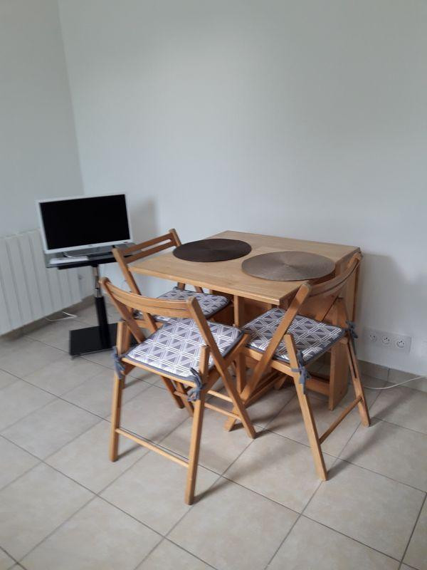 
                                                Location
                                                 Beau studio de 25m² meublé