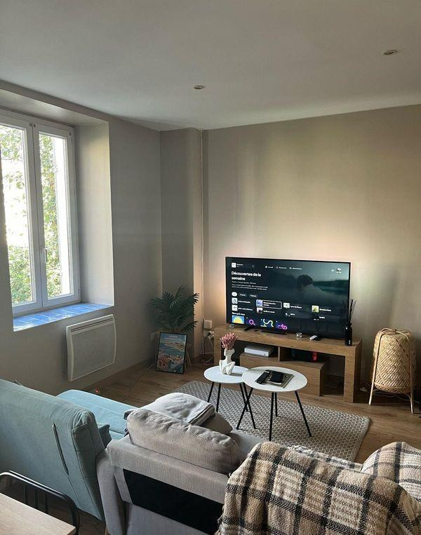 
                                                Location
                                                 Beau studio de 30m² idéal pour un étudiant