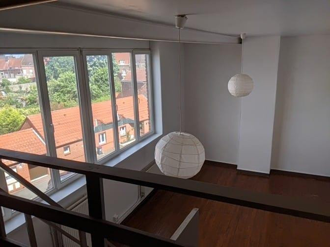 
                                                Location
                                                 Beau studio de 35m²