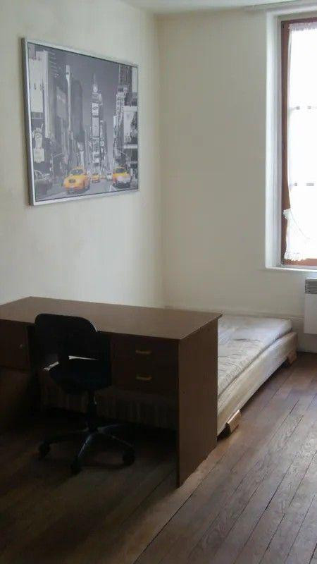 
                                                Location
                                                 Beau studio équipé et meublé