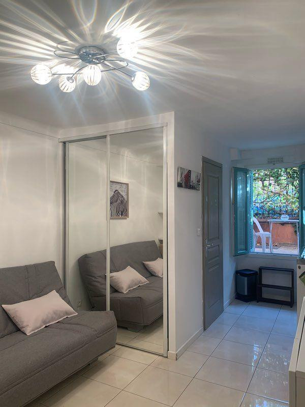 
                                                Location
                                                 Beau studio extra charme