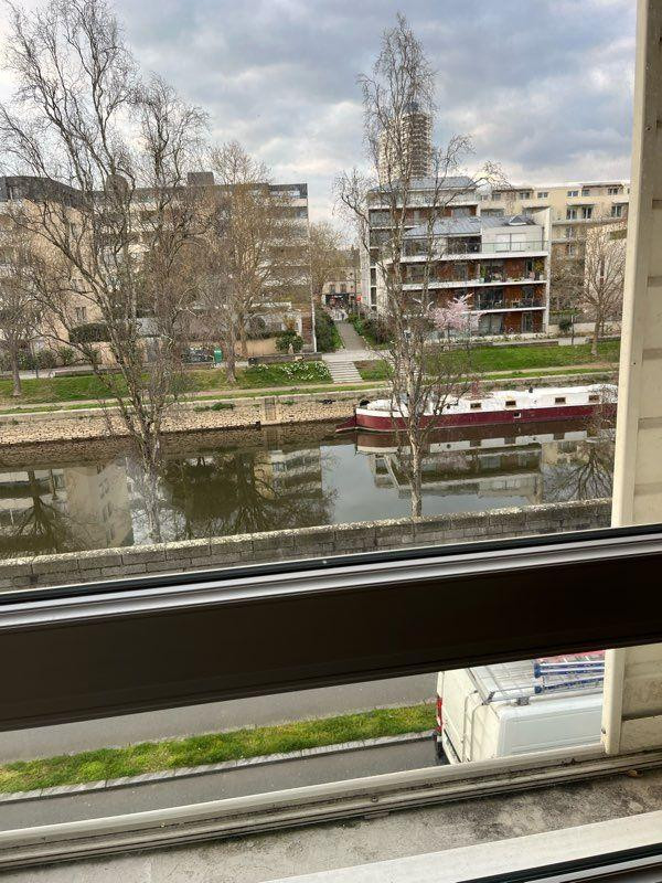 
                                                Location
                                                 Beau studio lumineux 17m² Quai de la Prévalaye