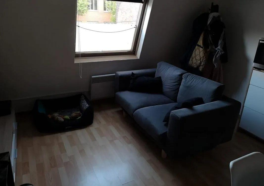 
                                                Location
                                                 Beau studio lumineux 23m² dans une impasse calme