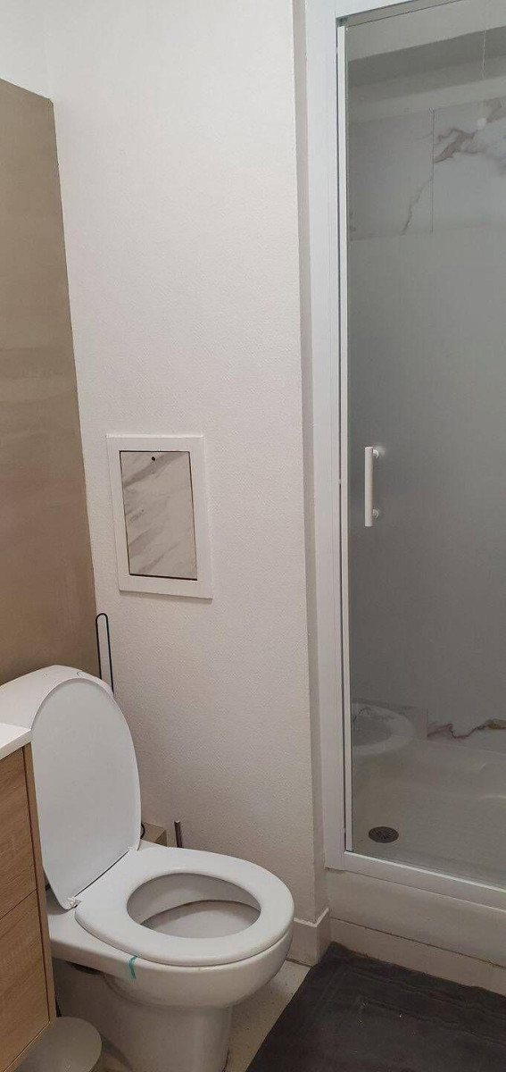 
                                                Location
                                                 Beau studio lumineux de 25 m2 à Bourg-la-Reine