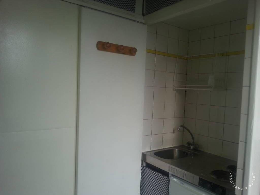 
                                                Location
                                                 Beau studio meublé 10 m² Paris 7E