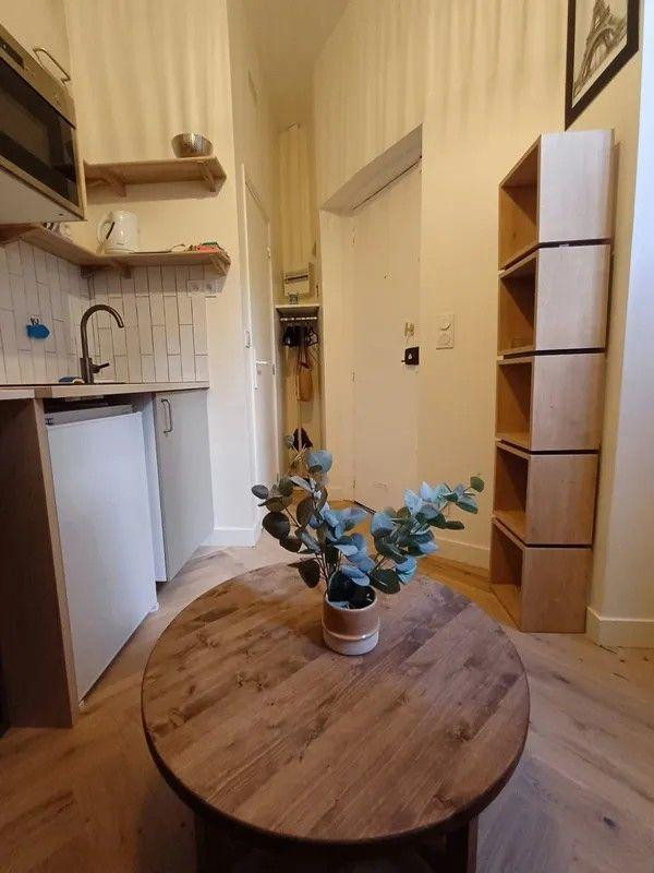 
                                                Location
                                                 Beau studio meublé 11m² Clichy Cosy Nest