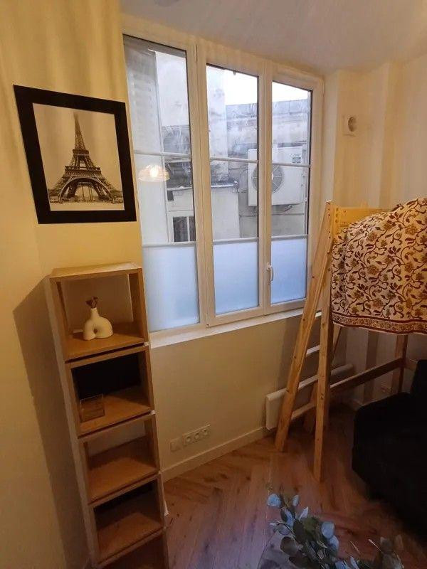 
                                                Location
                                                 Beau studio meublé 11m² Clichy Cosy Nest