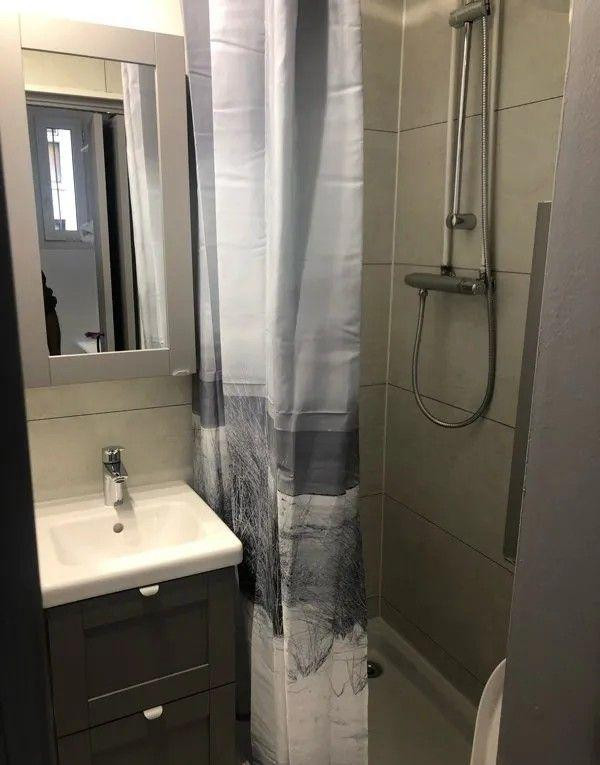 
                                                Location
                                                 Beau studio meublé 12m² entièrement rénové