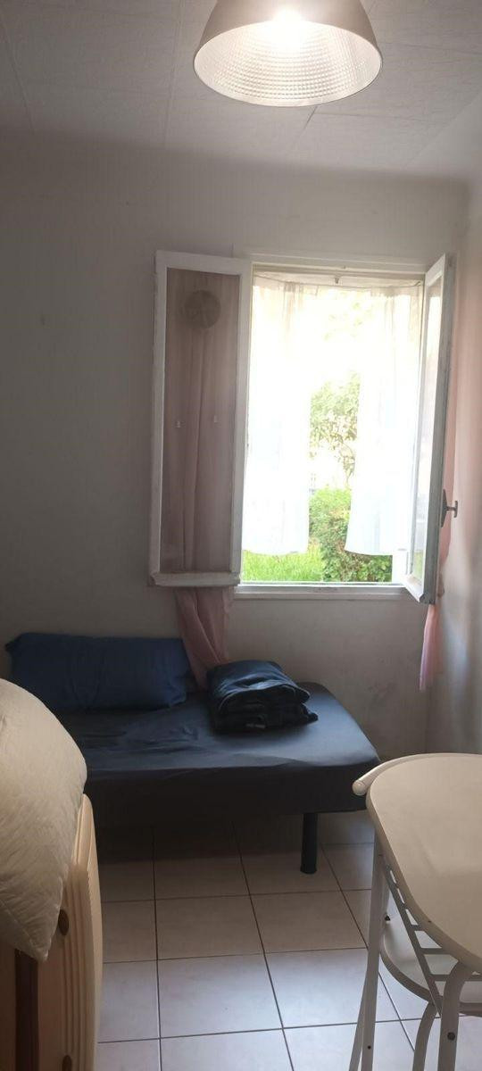 
                                                Location
                                                 Beau studio meublé 13m² à Saint Giniez