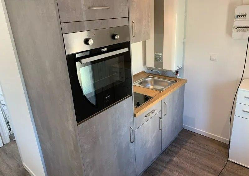 
                                                Location
                                                 Beau studio meublé 14m² avec mezzanine au calme