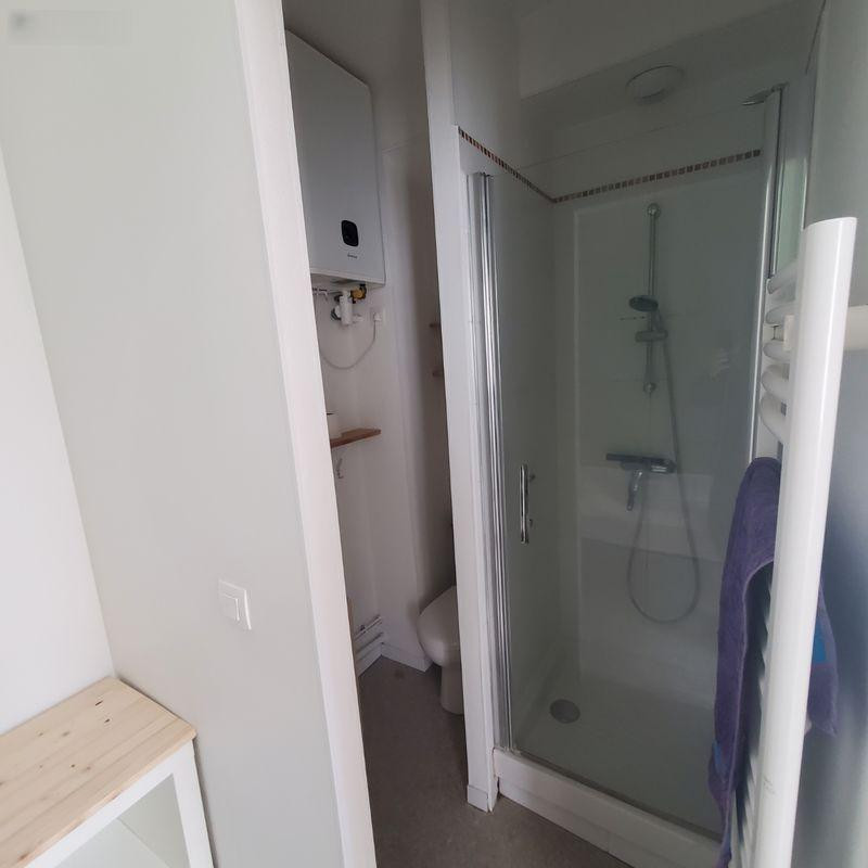 
                                                Location
                                                 Beau studio meublé 14m² proche Clemenceau
