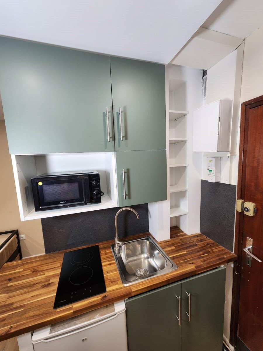 
                                                Location
                                                 Beau studio meublé 15 m² entièrement rénové
