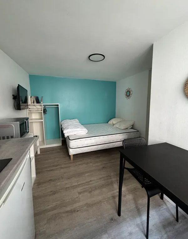 
                                                Location
                                                 Beau studio meublé 15 m² Quartier Velpeau/Gare