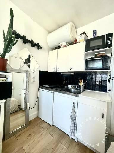 
                                                Location
                                                 Beau studio meublé 15m²