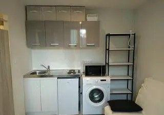 
                                                Location
                                                 Beau studio meublé 15m² proche des Halles
