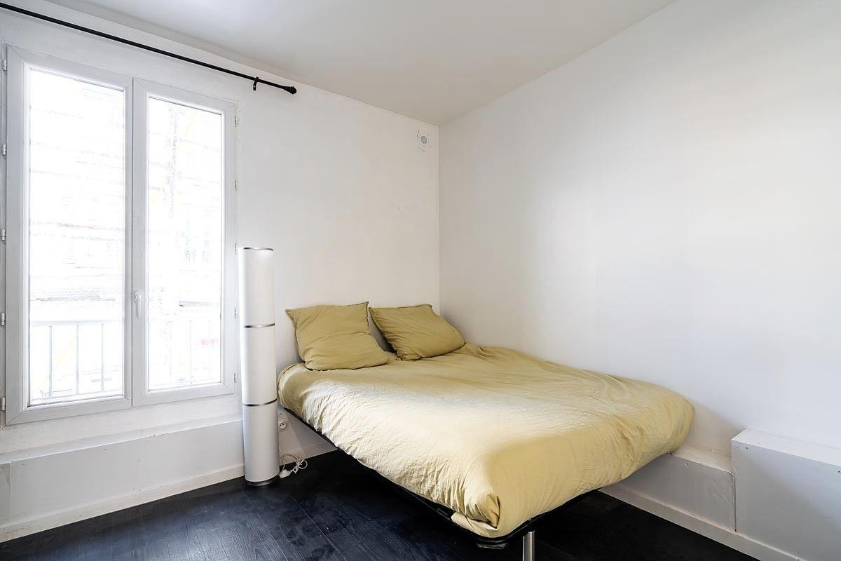 
                                                Location
                                                 Beau studio meublé 16m²