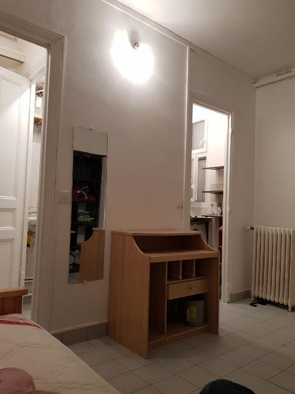 
                                                Location
                                                 Beau studio meublé 16m²