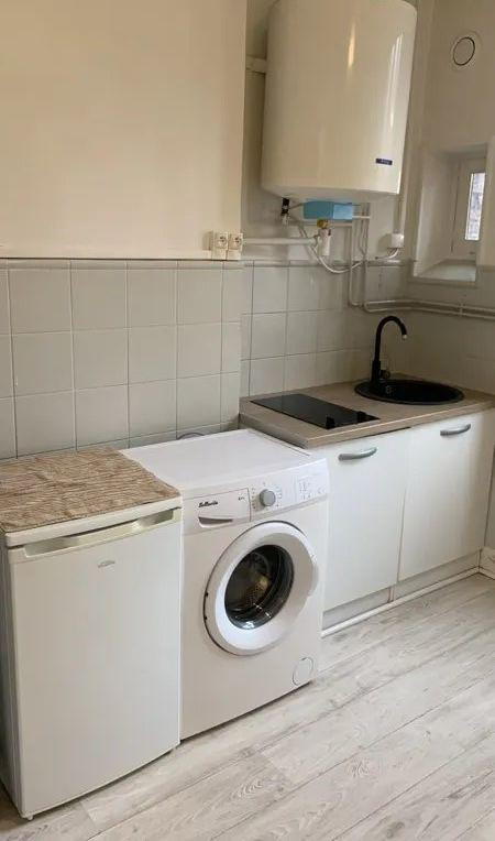 
                                                Location
                                                 Beau studio meublé 16m² centre ville