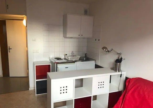 
                                                Location
                                                 Beau studio meublé 17 m² lumineux vue dégagée