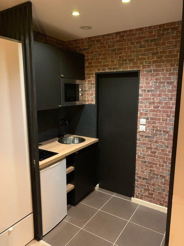 
                                                Location
                                                 Beau studio meublé 17m²