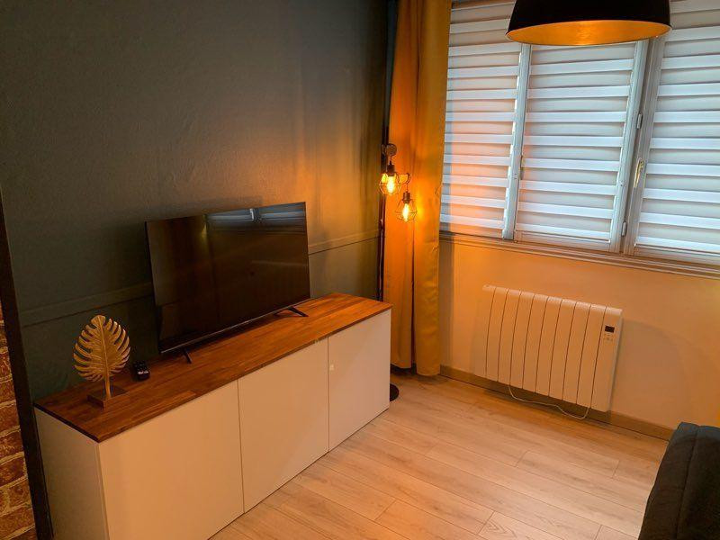
                                                Location
                                                 Beau studio meublé 17m²