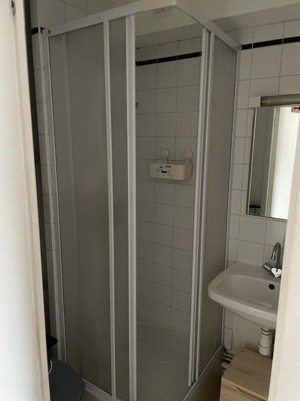 
                                                Location
                                                 Beau studio meublé 17m²