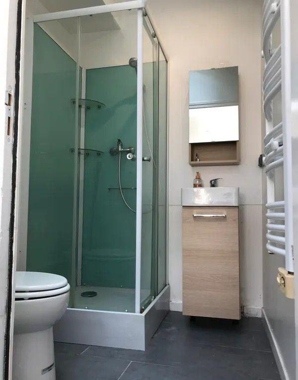 
                                                Location
                                                 Beau studio meublé 17m² refait cour privative 13m²