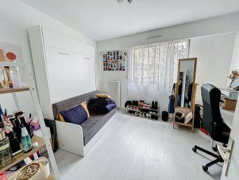 
                                                Colocation
                                                 Beau studio meublé 18m²