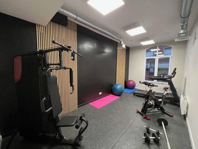 
                                                Location
                                                 Beau studio meublé 18m²
