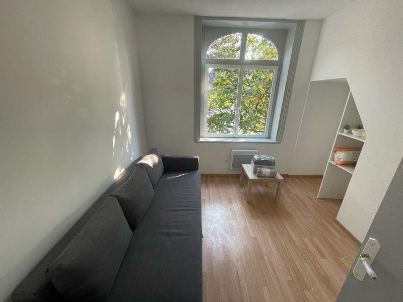 
                                                Location
                                                 Beau studio meublé 18m² au calme