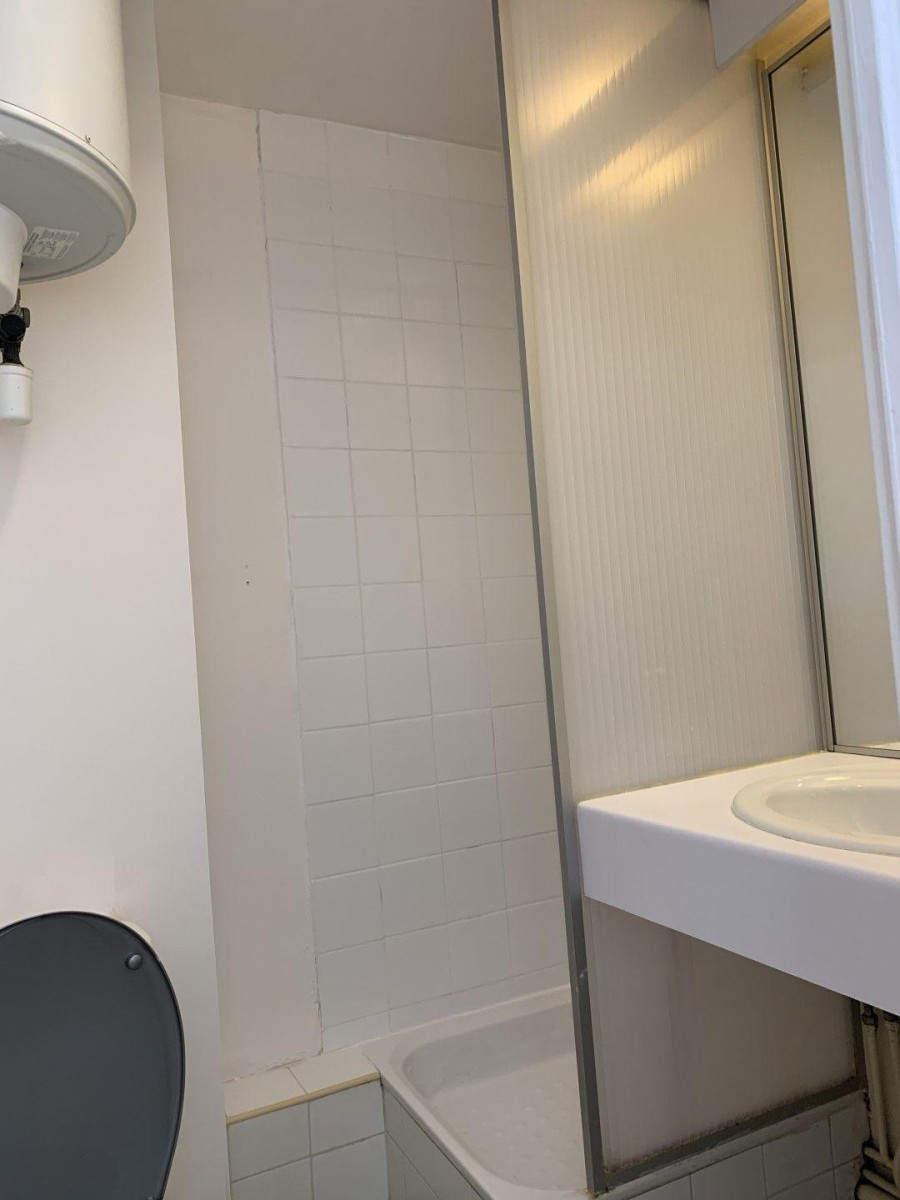 
                                                Location
                                                 Beau studio meublé 18m² en résidence étudiante