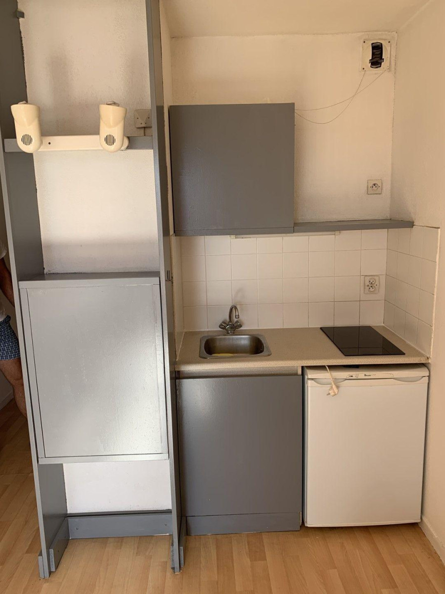 
                                                Location
                                                 Beau studio meublé 18m² en résidence étudiante