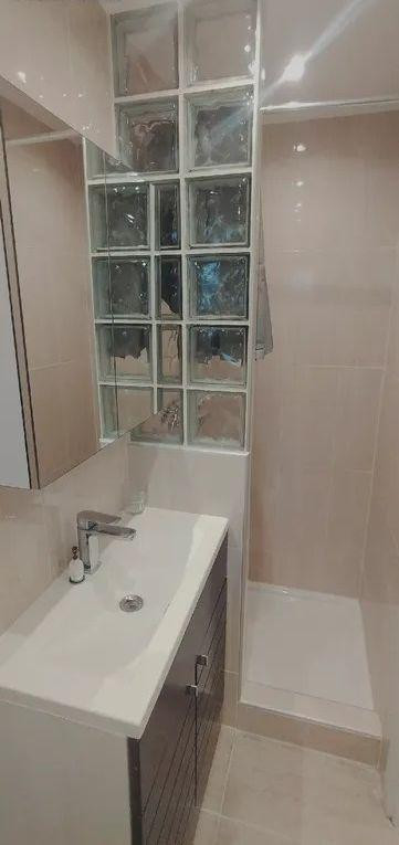 
                                                Location
                                                 Beau studio meublé 18m² (étudiant.e) très calme