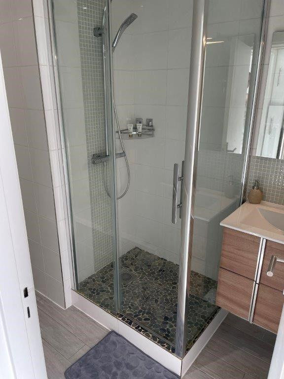 
                                                Location
                                                 Beau studio meublé 18m² proche métro Jaurès