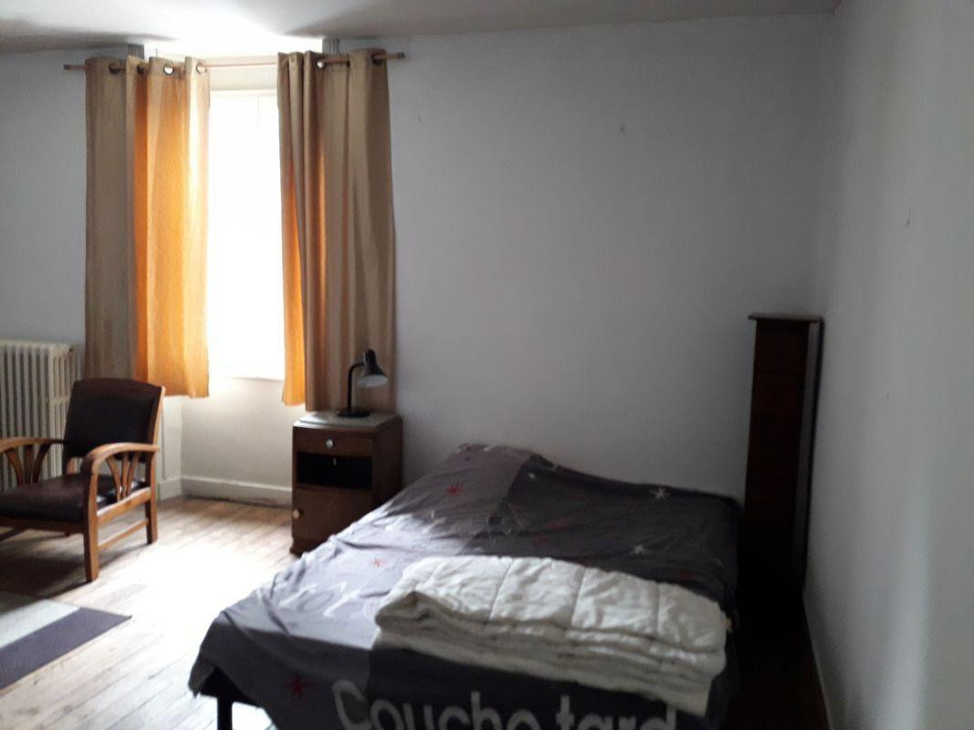 
                                                Location
                                                 Beau studio meublé 18m² Roger Salengro