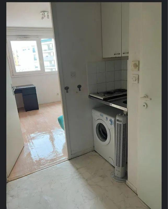 
                                                Location
                                                 Beau studio meublé 18m² Villeurbanne La Doua