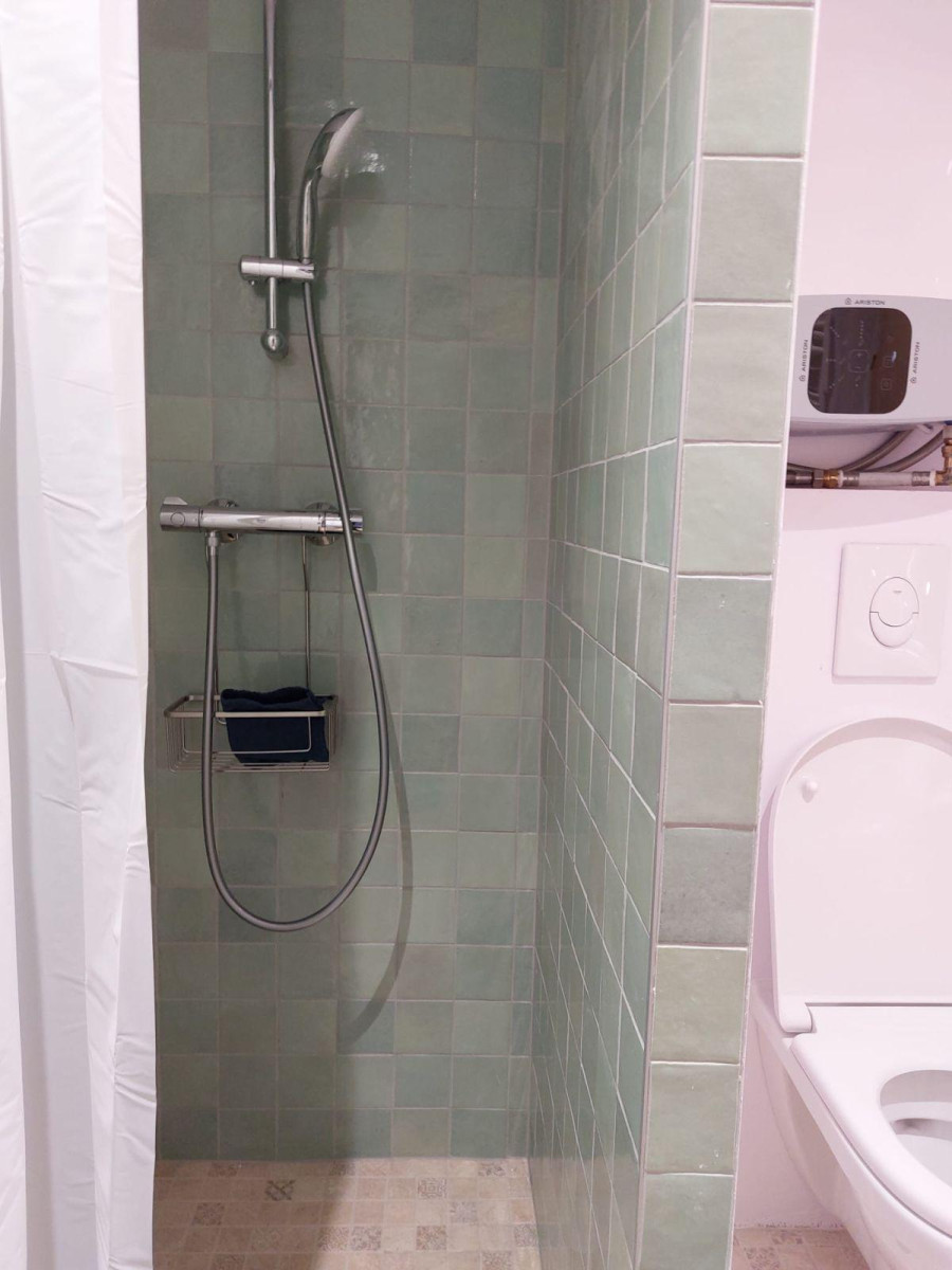 
                                                Location
                                                 Beau studio meublé 19 m²