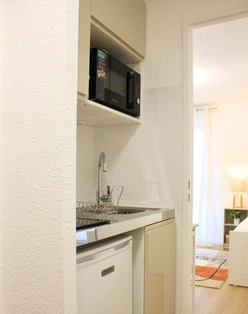 
                                                Location
                                                 Beau studio meublé 19 m² à Courbevoie