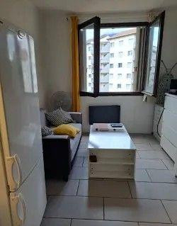 
                                                Location
                                                 Beau studio meublé 19m² au calme