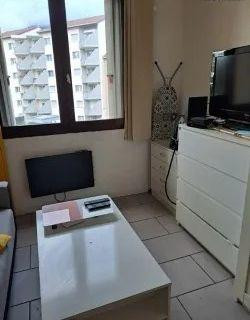 
                                                Location
                                                 Beau studio meublé 19m² au calme