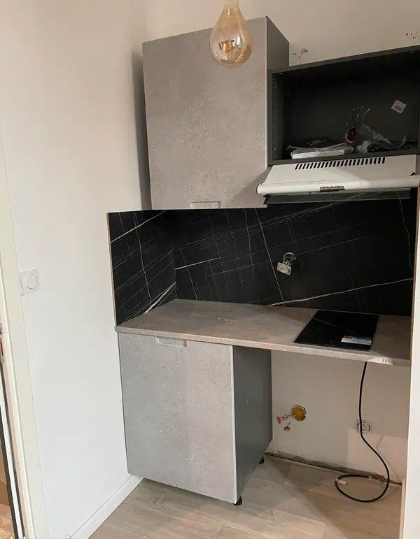 
                                                Location
                                                 Beau studio meublé 19m² en parfait état