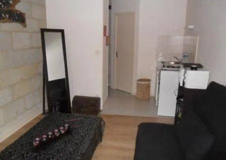 
                                                Location
                                                 Beau studio meublé 19m² entièrement rénové