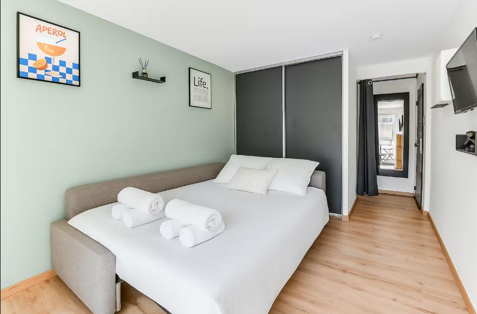 
                                                Location
                                                 Beau studio meublé 19m² Jean Jaurès  Hyper centre