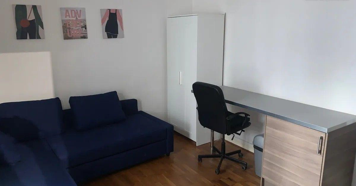 
                                                Location
                                                 Beau studio meublé 19m² Quartier Bosquet