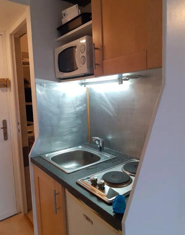 
                                                Location
                                                 Beau Studio meublé 19m2 avenue d'Ares