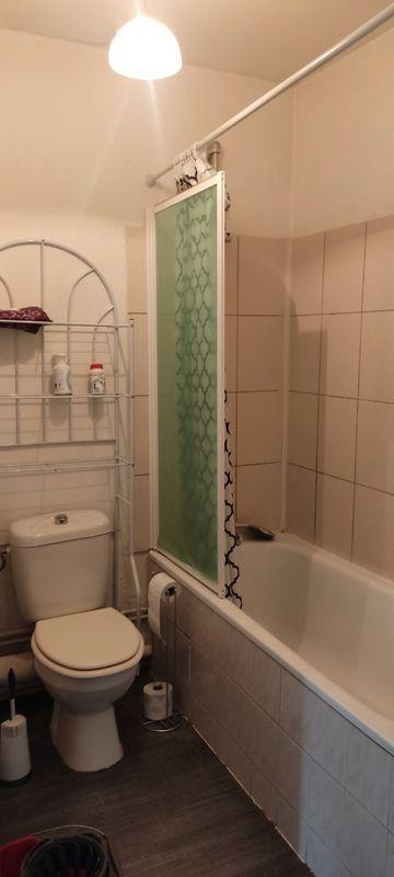 
                                                Location
                                                 Beau studio meublé 20m²